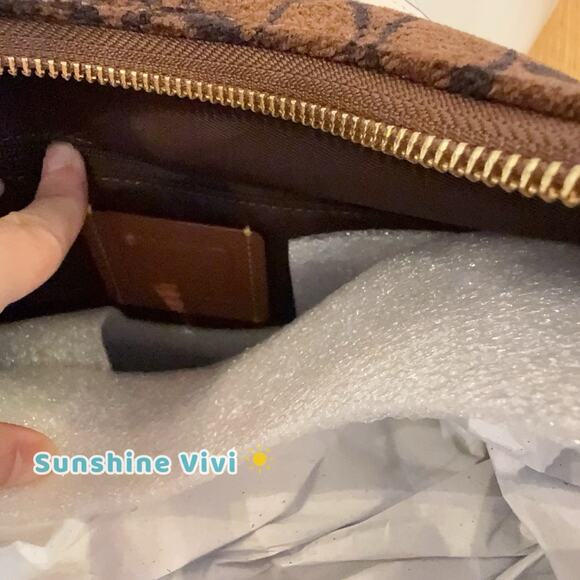 NWT Coach CCE49 Ella Shoulder Bag In Signature Chenille Gold Signature 2025 fall - Picture 9 of 9